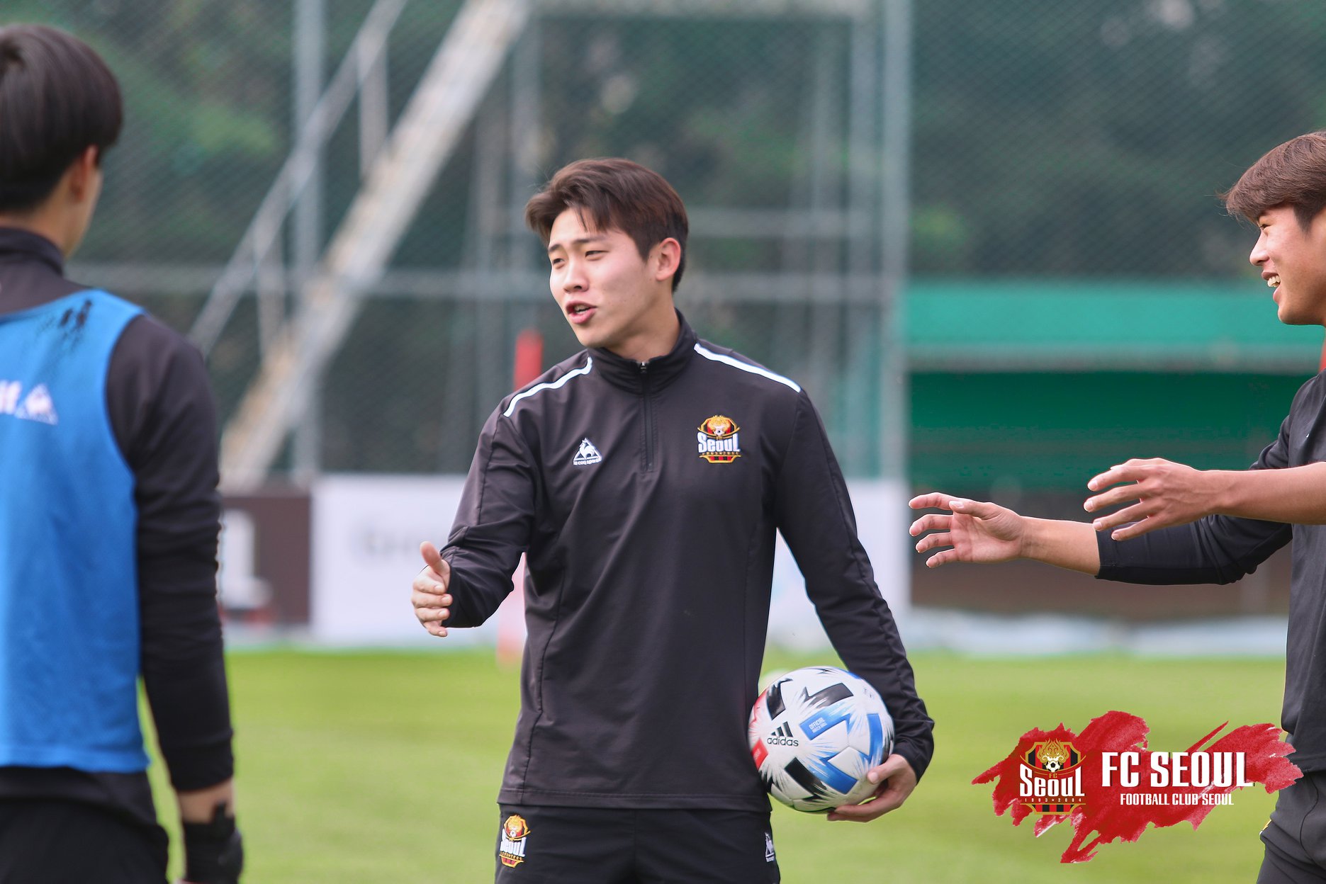 开云游戏平台 -转折点！阿斯顿维拉更衣室发声，社区盾集结日攻防权衡，压力陡增，球队文化再被提及的简单介绍